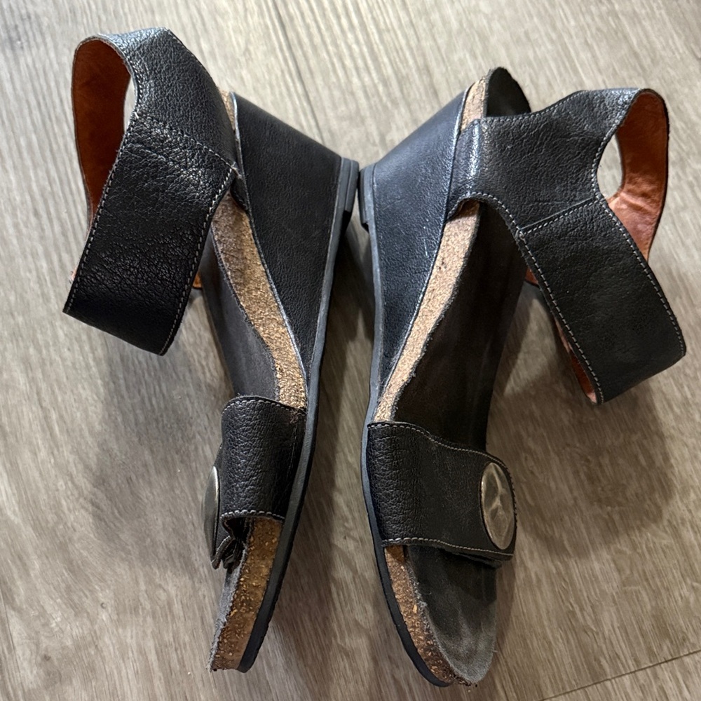 Taos Black Leather Wedge Sandals with Silver Accents - Picture 6 of 9